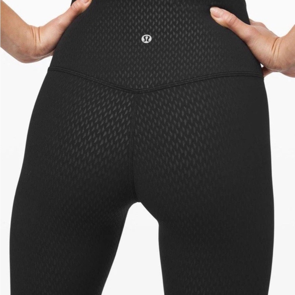 Lululemon Align II NULU Black High Rise size 2 Diverge Emboss 25" Leggings - Picture 7 of 8